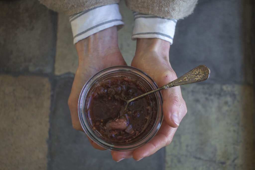 opskrift på chutney med rabarber