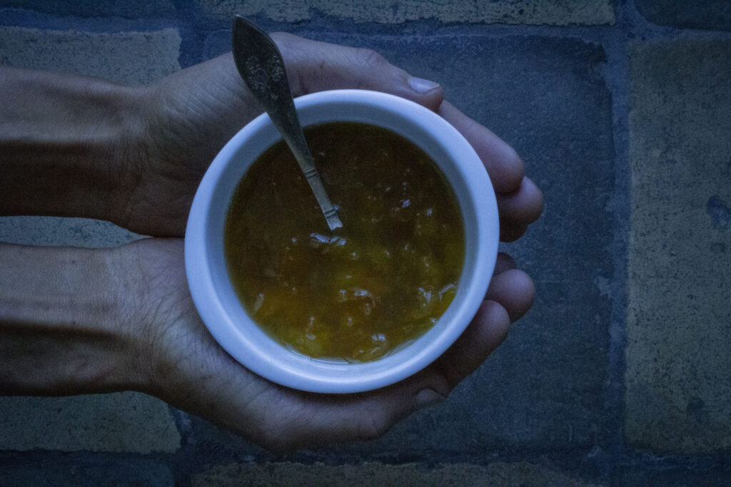 Marmelade af røde og gule mirabeller