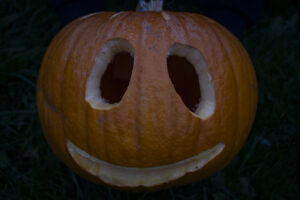 lav et græskarhoved til halloween